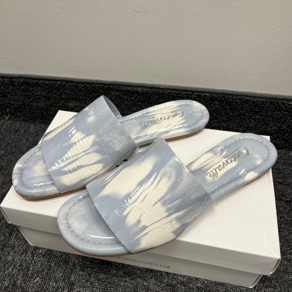 Blue and White Patent Leather Sandal (L'intervalle, BRAND NEW, NEVER WORN) - Picture 1 of 3